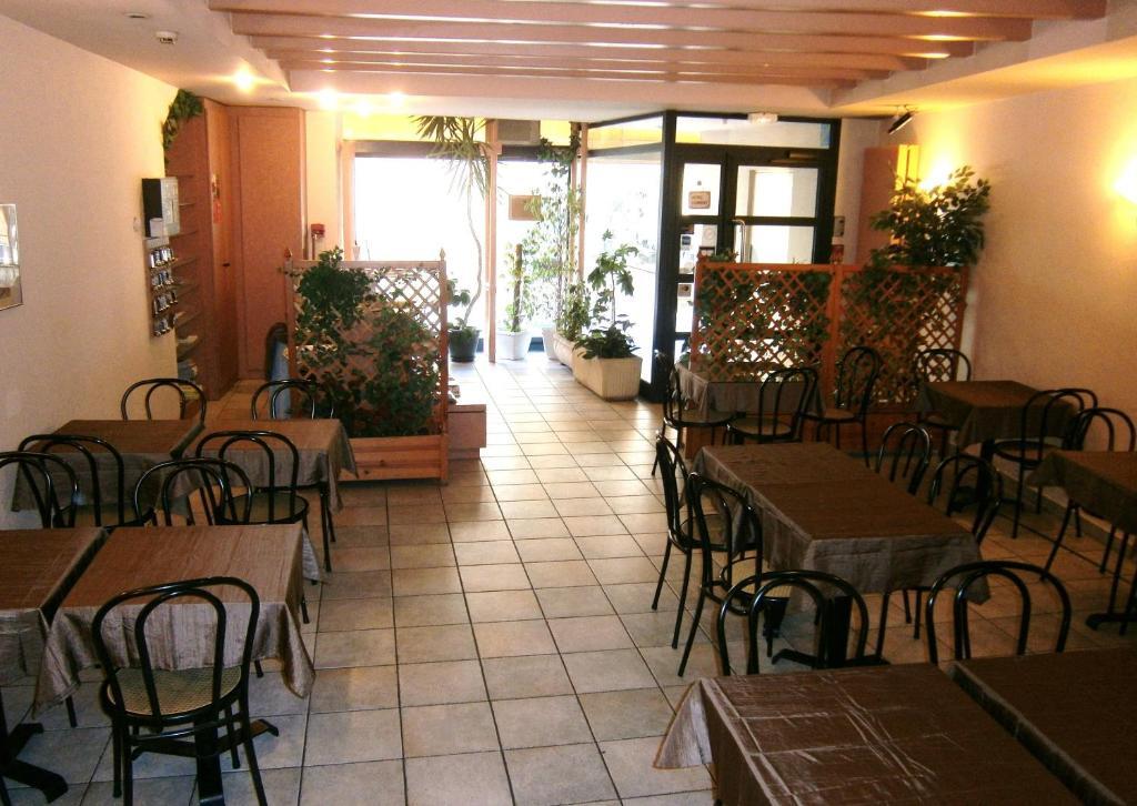 Logis Hotel Saint Jacques Valence  Ngoại thất bức ảnh