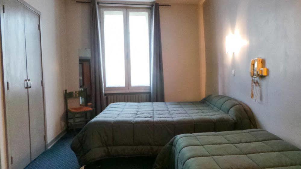 Logis Hotel Saint Jacques Valence  Ngoại thất bức ảnh
