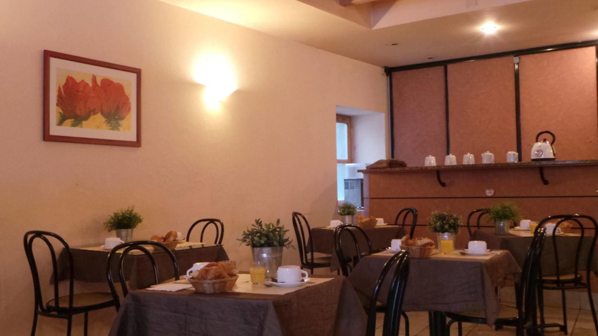 Logis Hotel Saint Jacques Valence  Ngoại thất bức ảnh